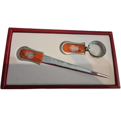 CONJUNTO ABRECARTAS / LLAVERO CNP MADERA