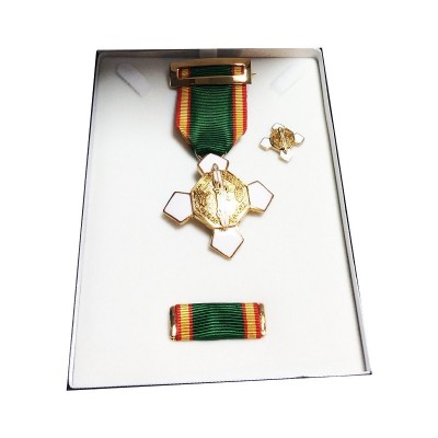 ESTUCHE COMPLETO CNP DISTINTIVO BLANCO (ESTUCHE + MEDALLA + PASADOR + PIN)