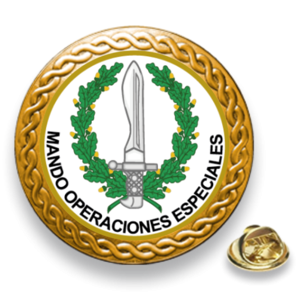 PIN COLOR ORO. MOE
