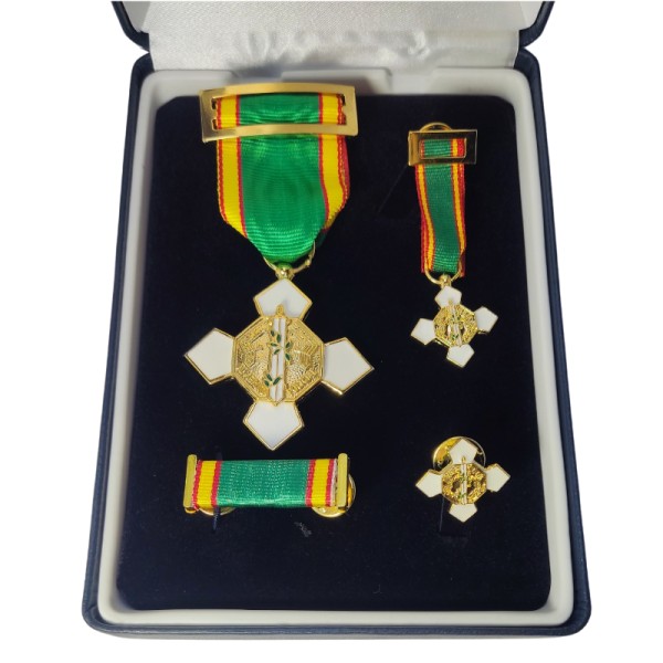 ESTUCHE MEDALLA CRUZ MERITO POLICIAL DISTINTIVO BLANCO + PASADOR + PIN + MINIATURA