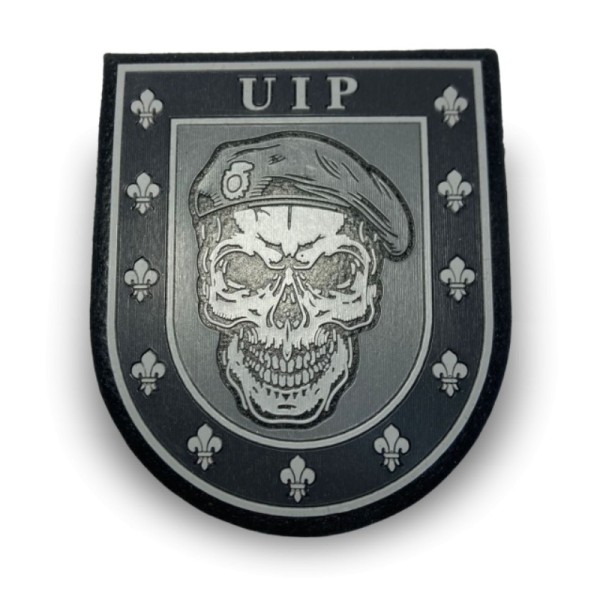 PARCHE UIP CON CALAVERA BAJA VISIBILIDAD