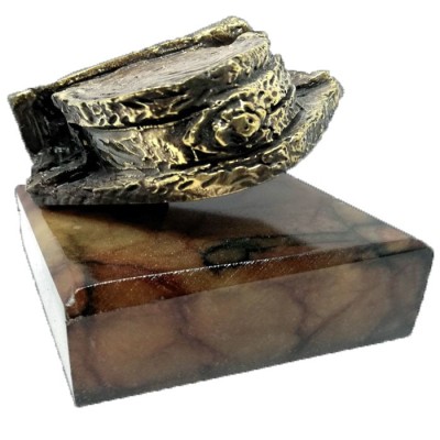 TRICORNIO GALA SIMIL BRONCE CON BASE DE MARMOL