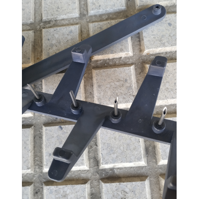 CADENA PLANA DE POLIMERO RETRACTIL CON CLAVOS DE 5 METROS